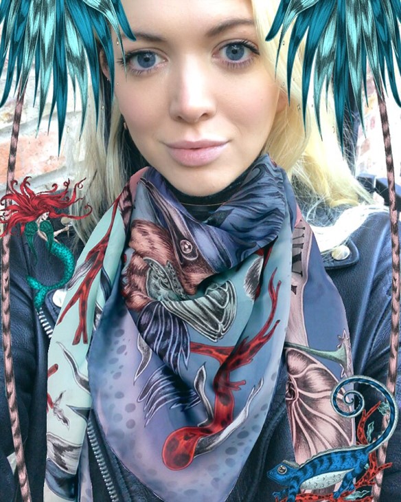 emma shipley wearing an augmented reality scarf using the scarfi app, Fashion Innovation Agency