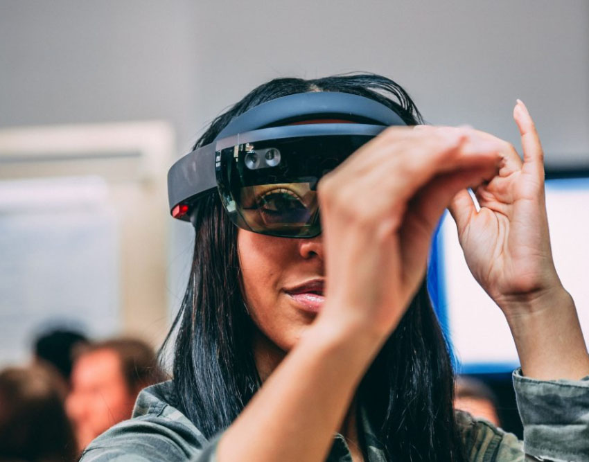 girl in mixed reality headset, microsoft, fashion innovation agency